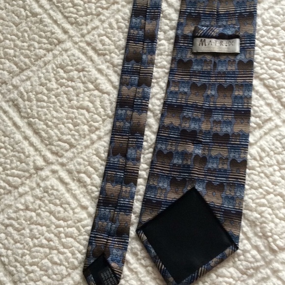 Necktie - Picture 3 of 3